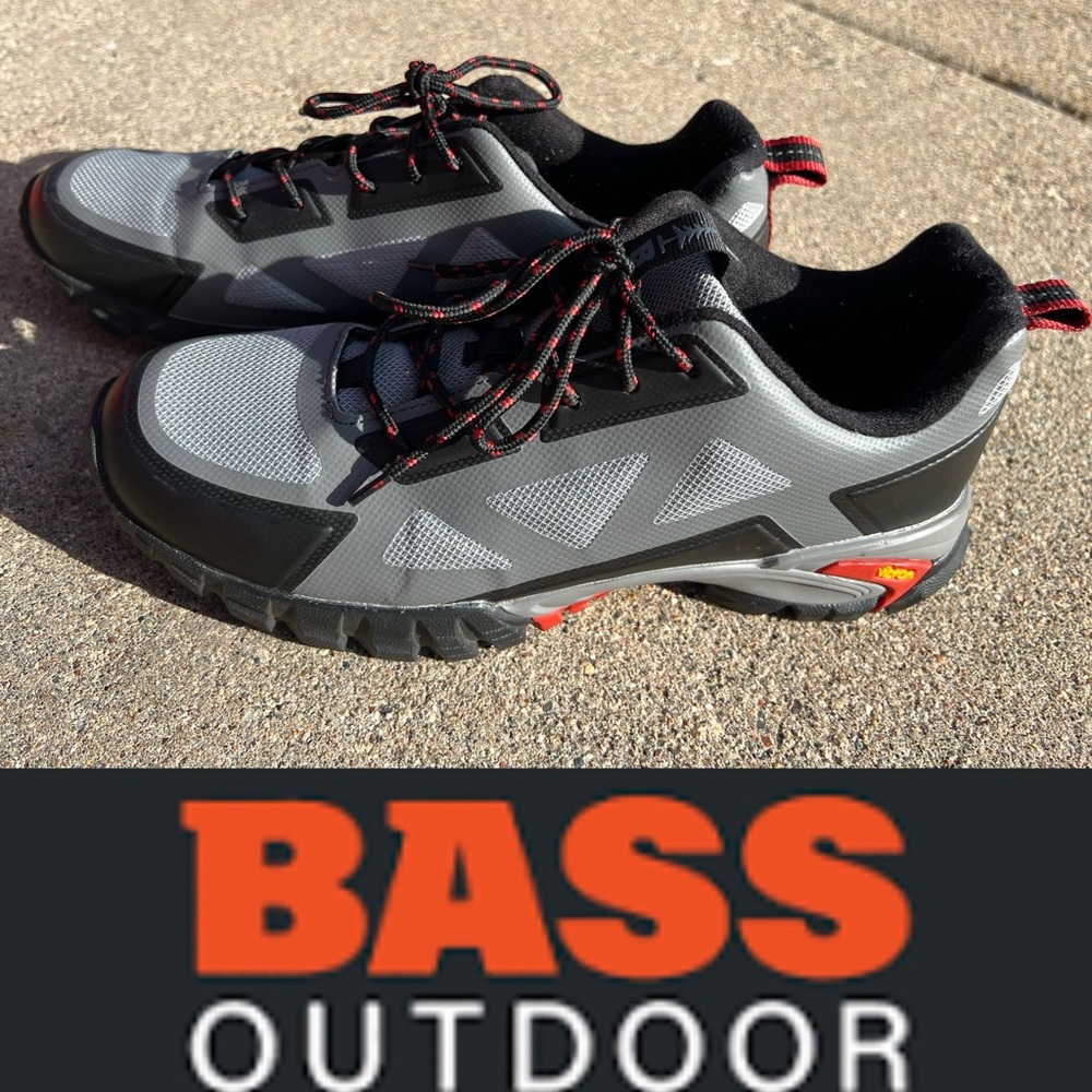 BASS OUTDOOR Men’s 9.5 Vibram Peak Trail II Low Top Hiking Waterproof Shoes Gray